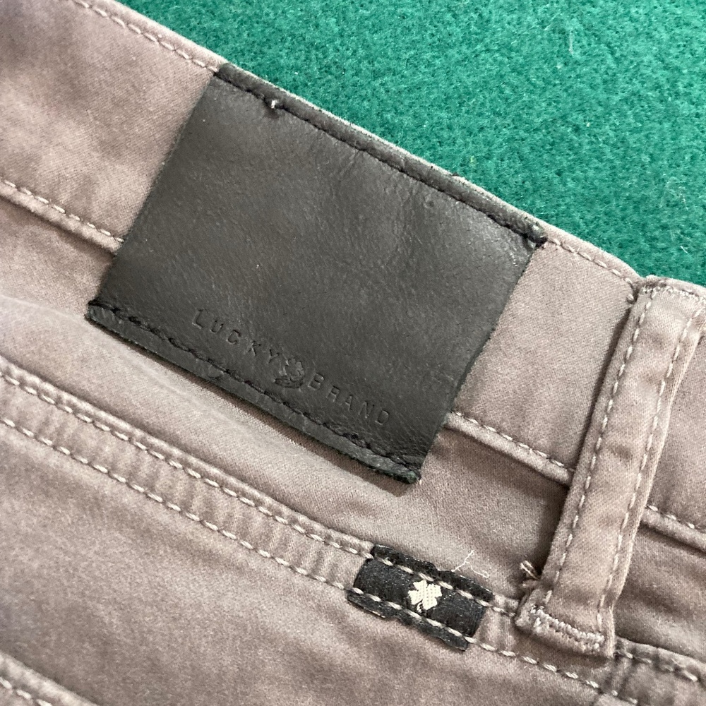 Brown Lucky Jeans, 34X32, Excellent condition